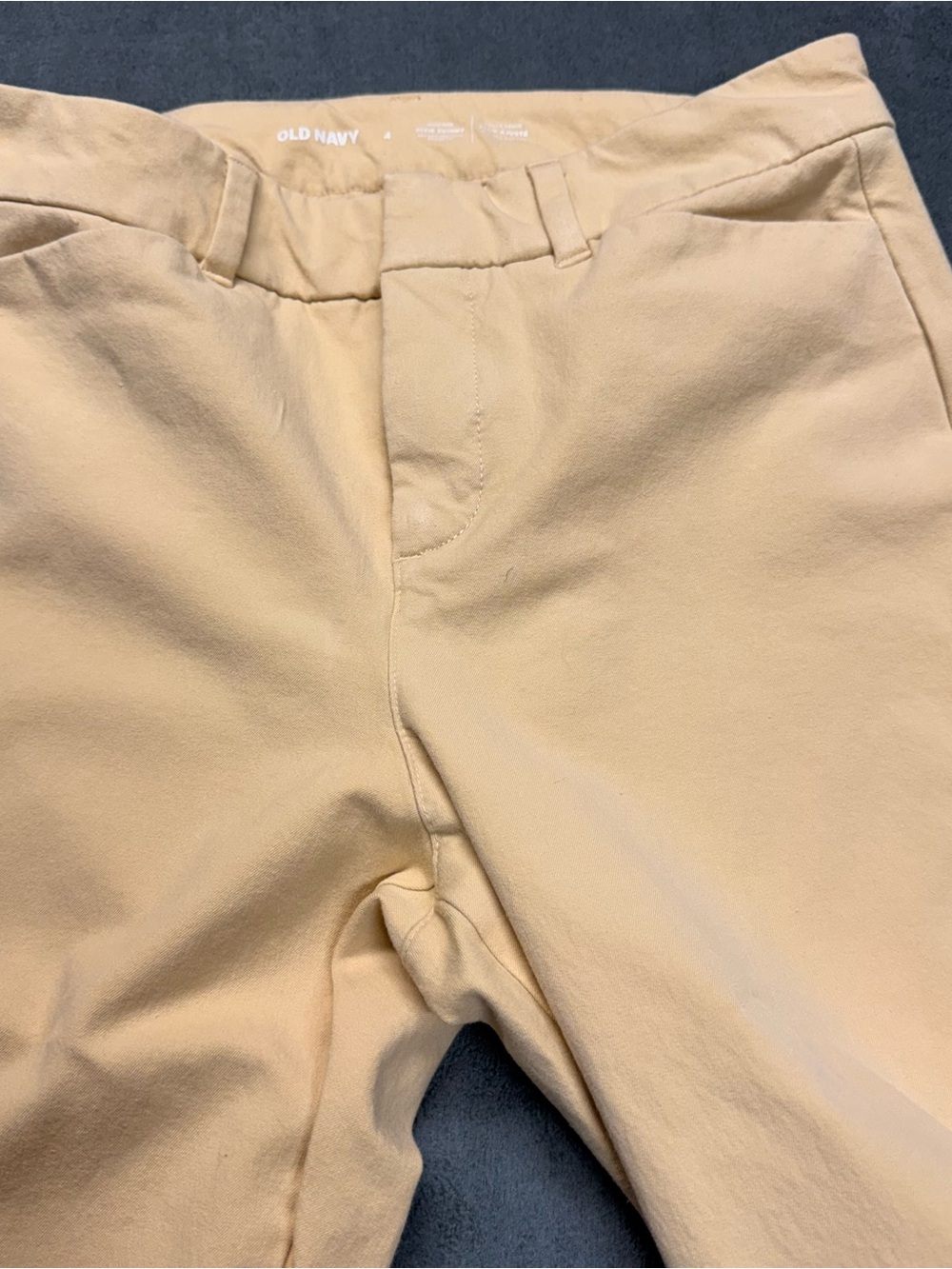 Old Navy Women’s Skinny Pants in Light Tan - Picture 2 of 6